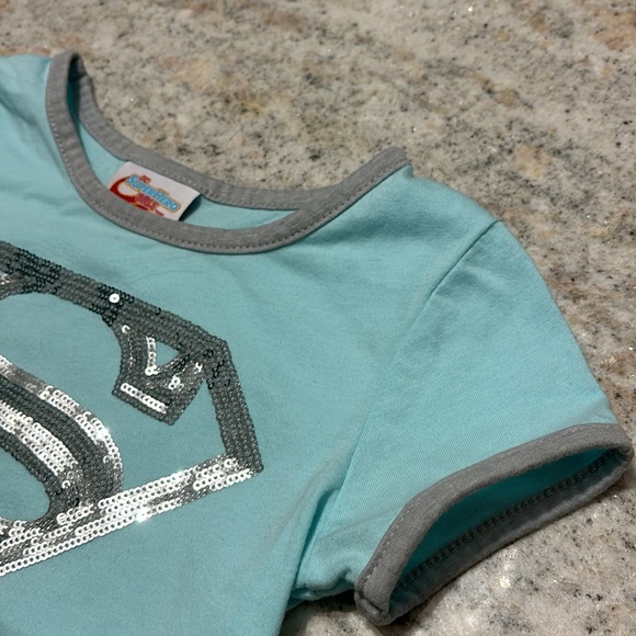10/$30 DC Supergirl Sequin Tshirt - Picture 3 of 6